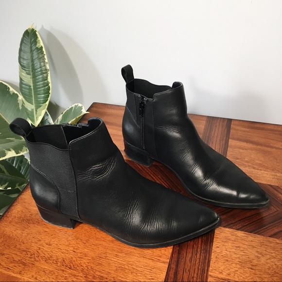 crown vintage afessa bootie